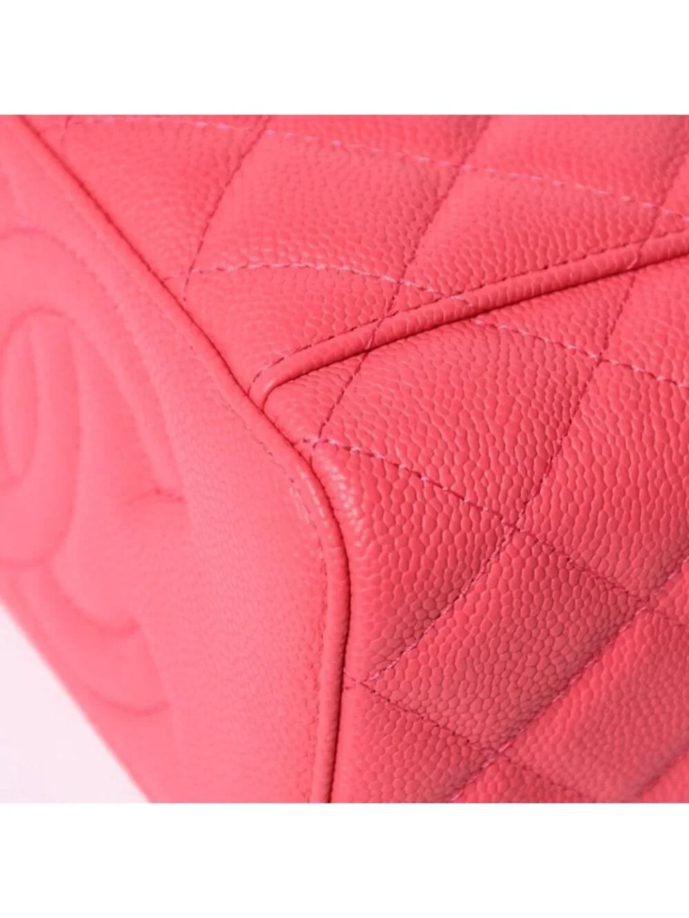 Chanel Quilted Caviar Leather Small Vanity Case Pink Makeup Bag Gold